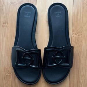 Shade & Shore Black Slide Sandals